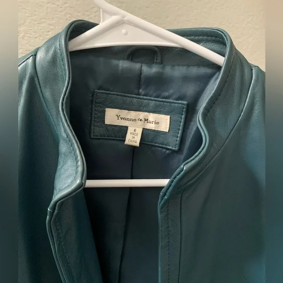 Yvonne Marie teal leather jacket, size 6 - Picture 4 of 13